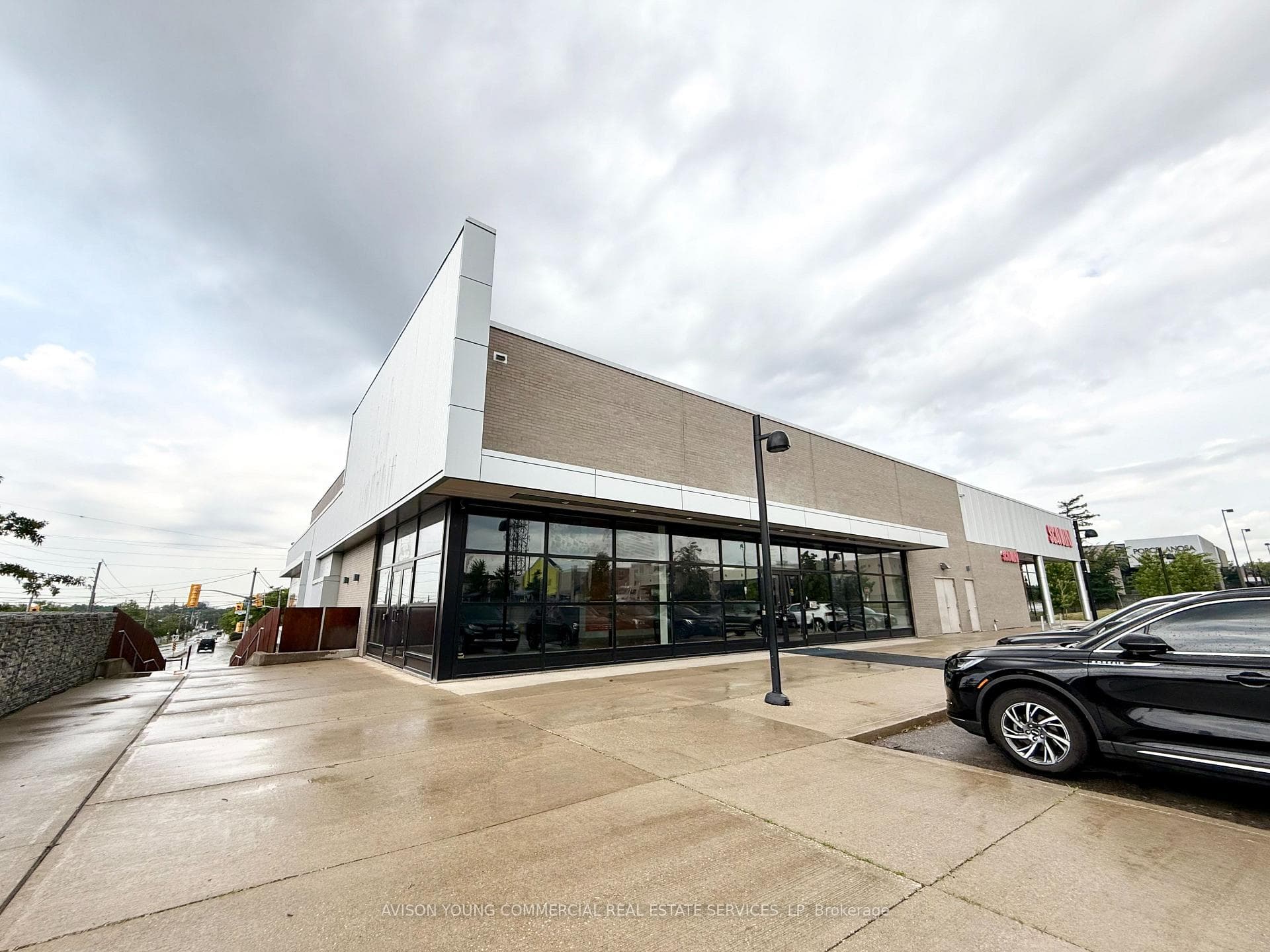 1330 Castlefield Avenue C2, Toronto, ON M6B 4B3, Toronto W04 — photo 1