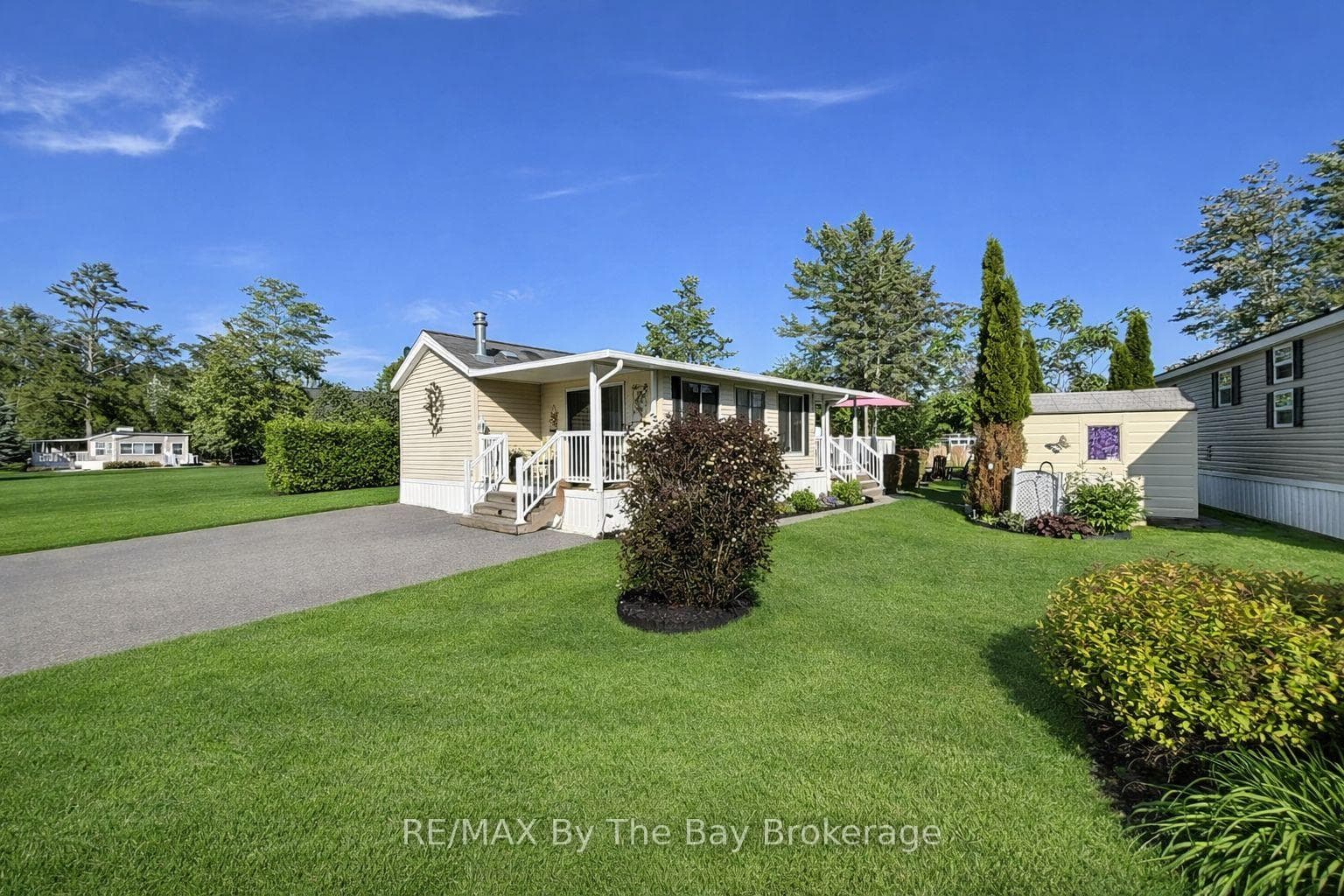 13 WHITE PINES Trail, Wasaga Beach, ON L9Z 1X7, Wasaga Beach — photo 1