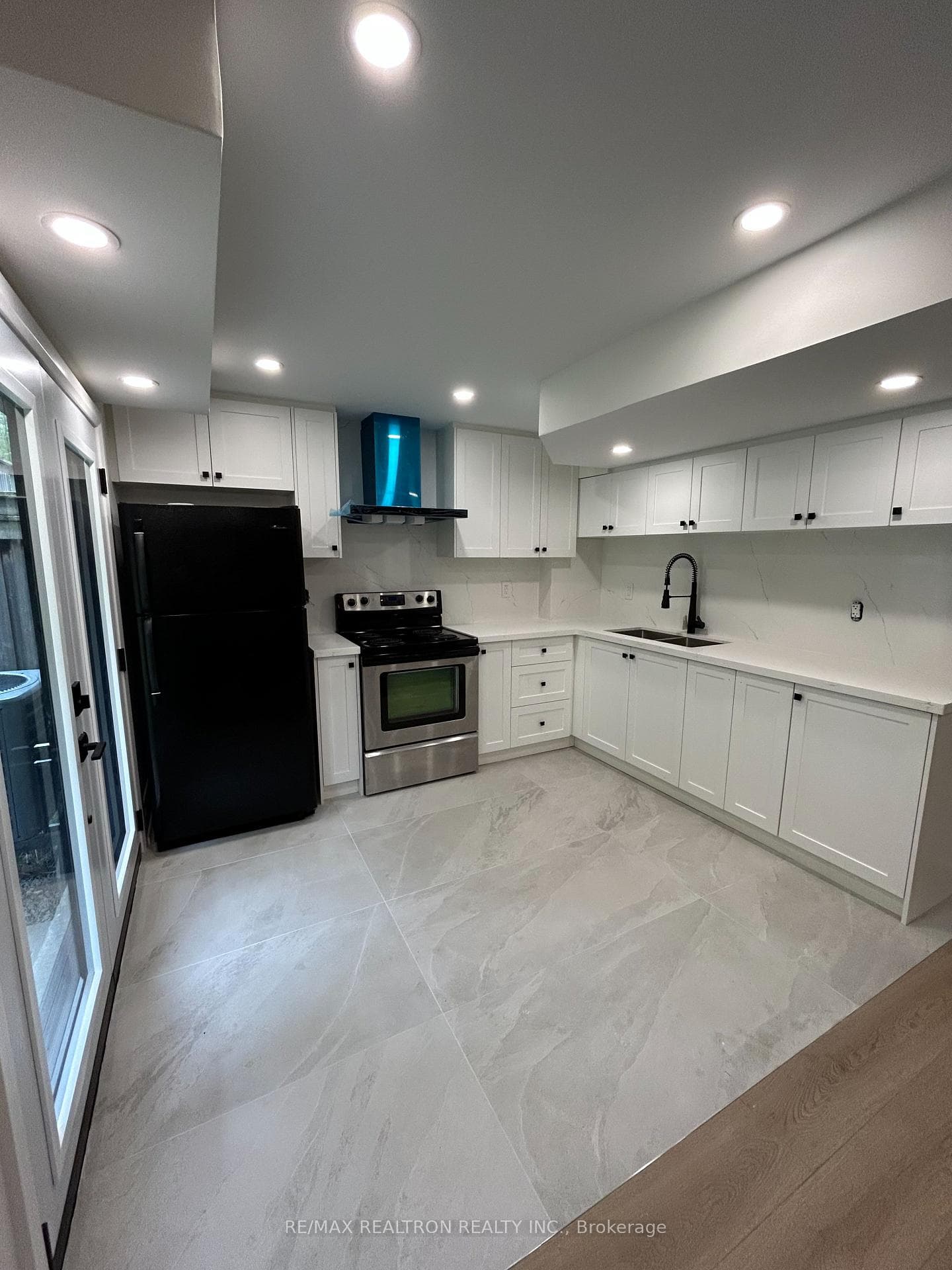 155 Smoothwater Terrace, Markham, ON L6B 0M9, Markham — photo 1