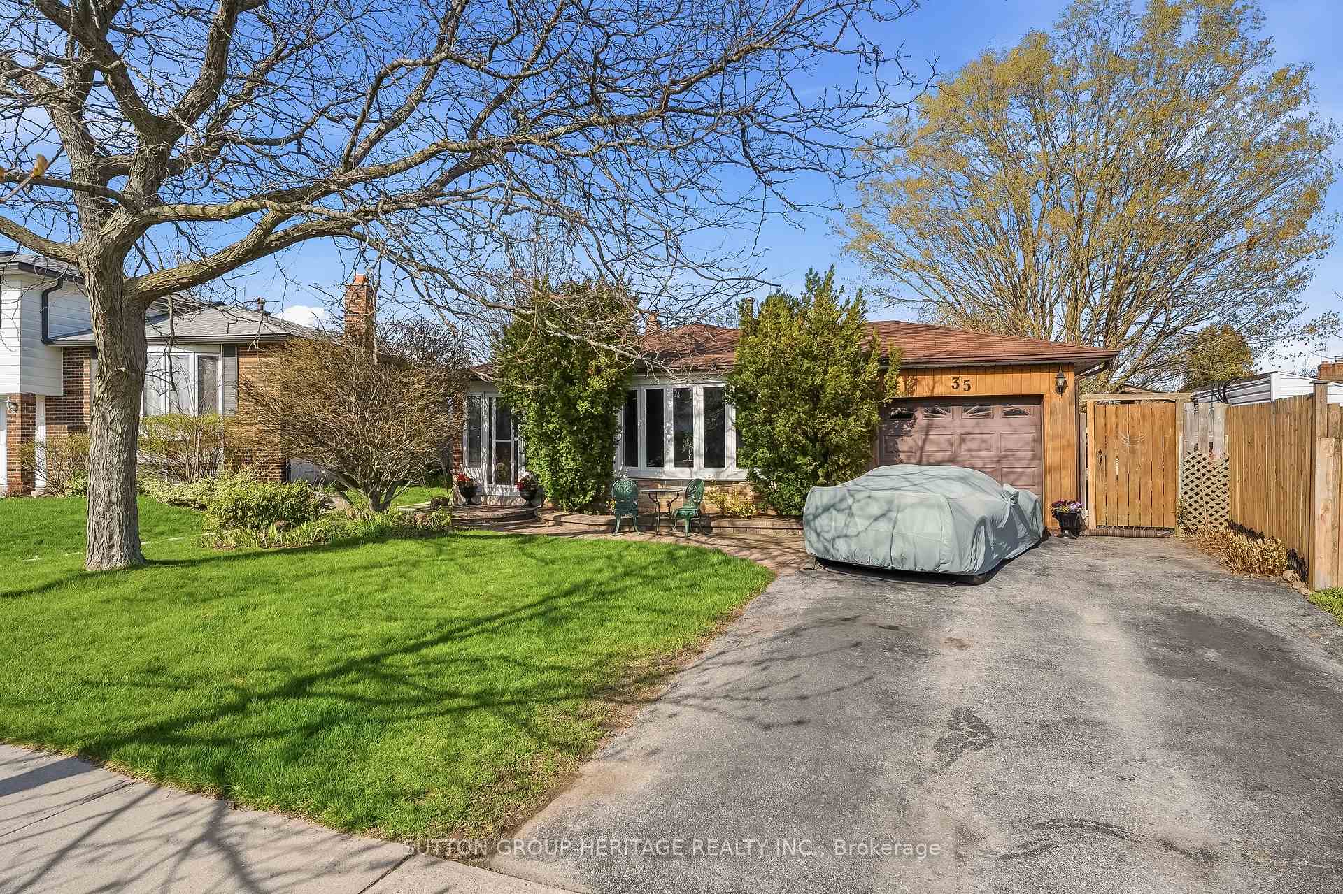 35 Albery Crescent, Ajax, ON L1S 2Y2, Ajax — photo 1