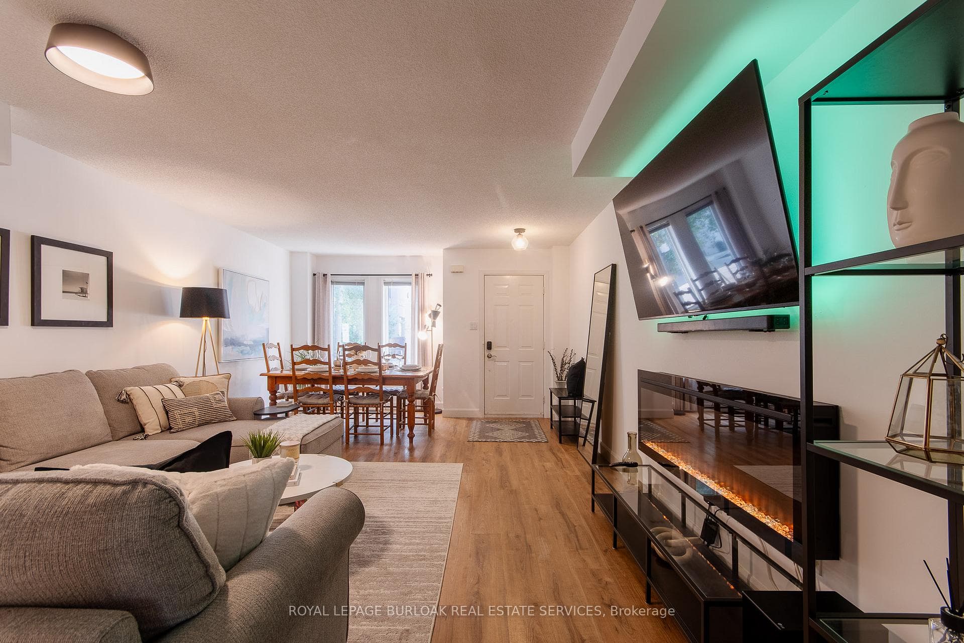 7 Trent Avenue, Toronto, ON M4C 5C6, Toronto E02 — photo 1