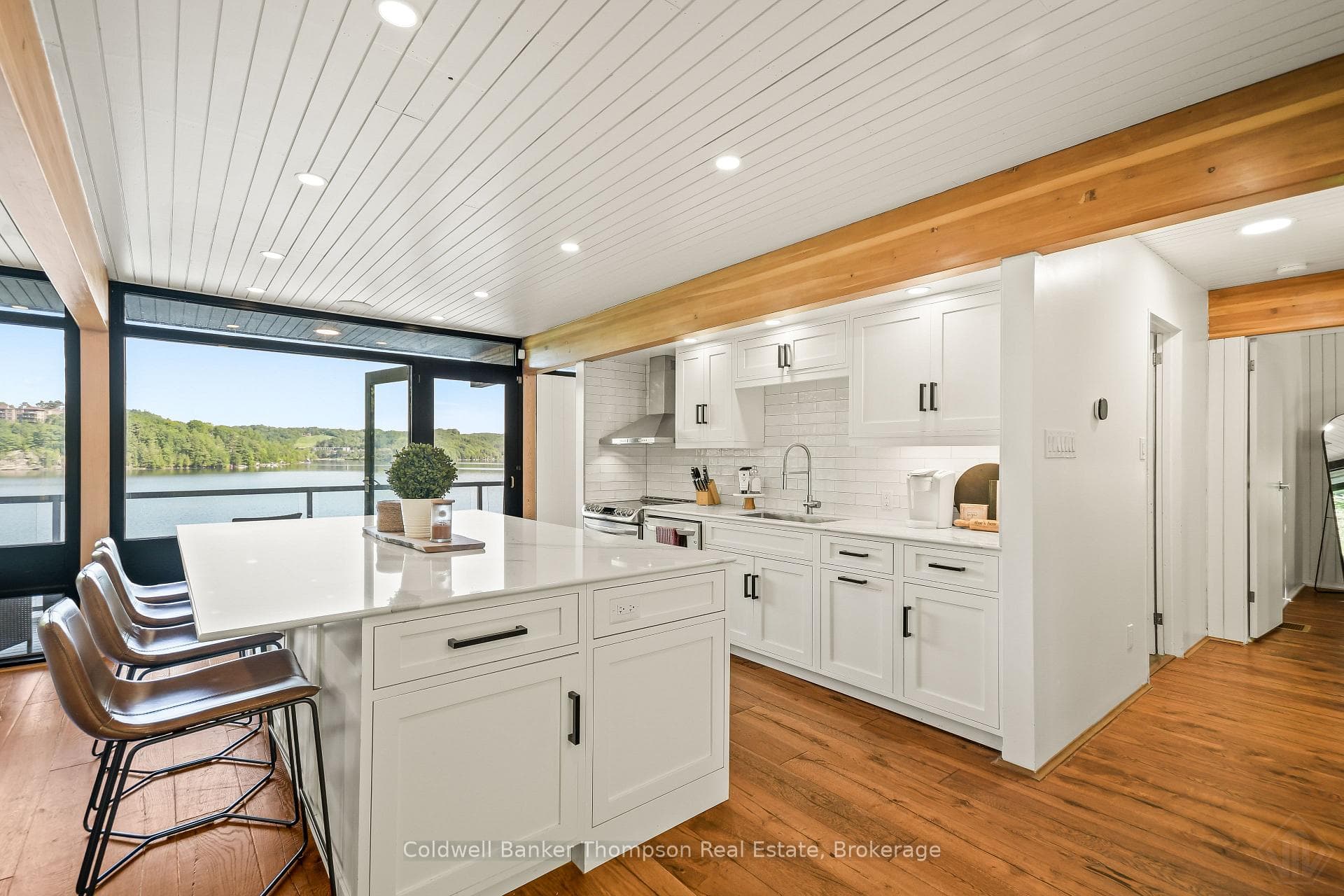 1053 HEMLOCK POINT Lane, Lake of Bays, ON P1H 2J6, Lake of Bays — photo 1