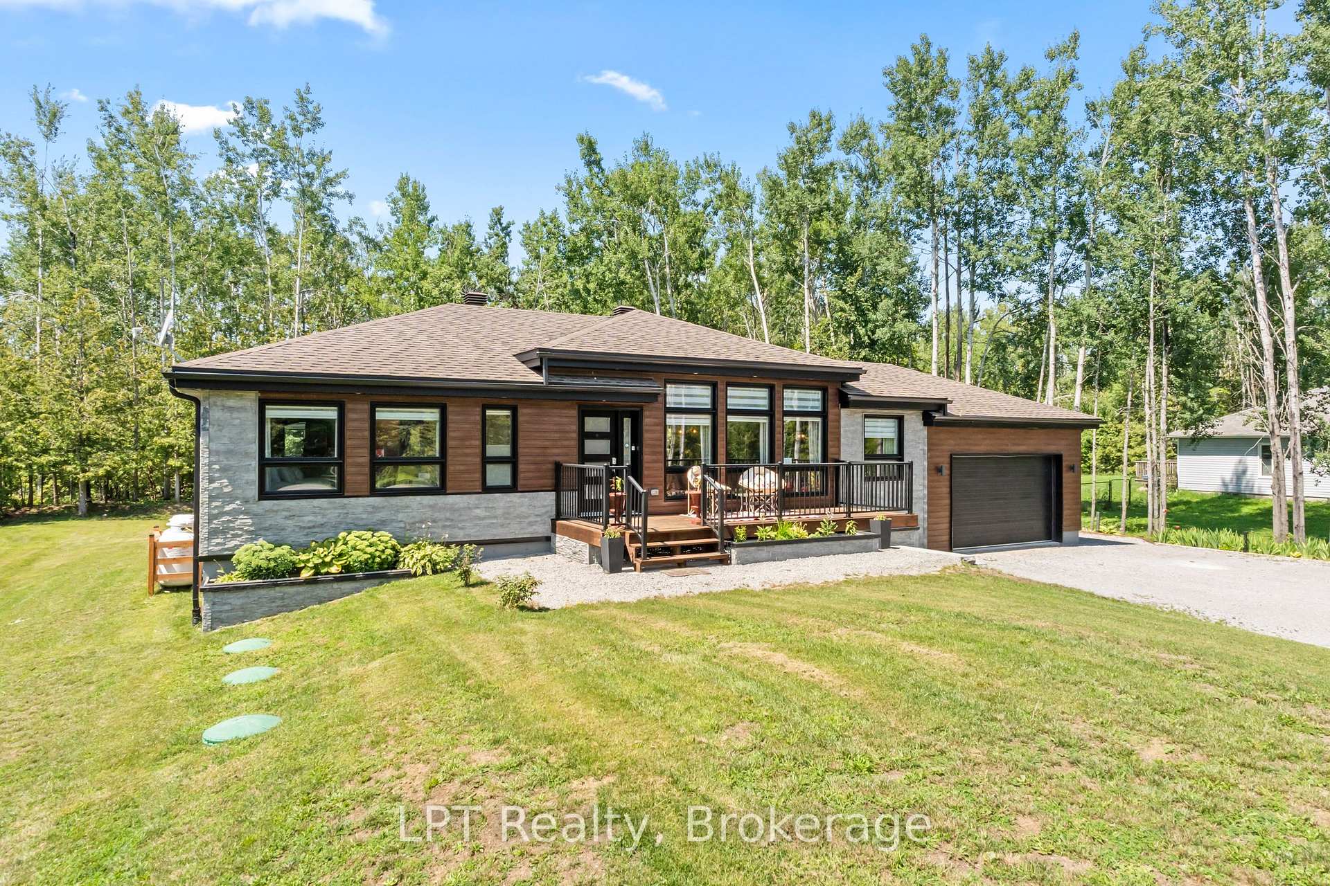 61 Pinewood Boulevard, Kawartha Lakes, ON K0M 2T0, Kawartha Lakes — photo 1