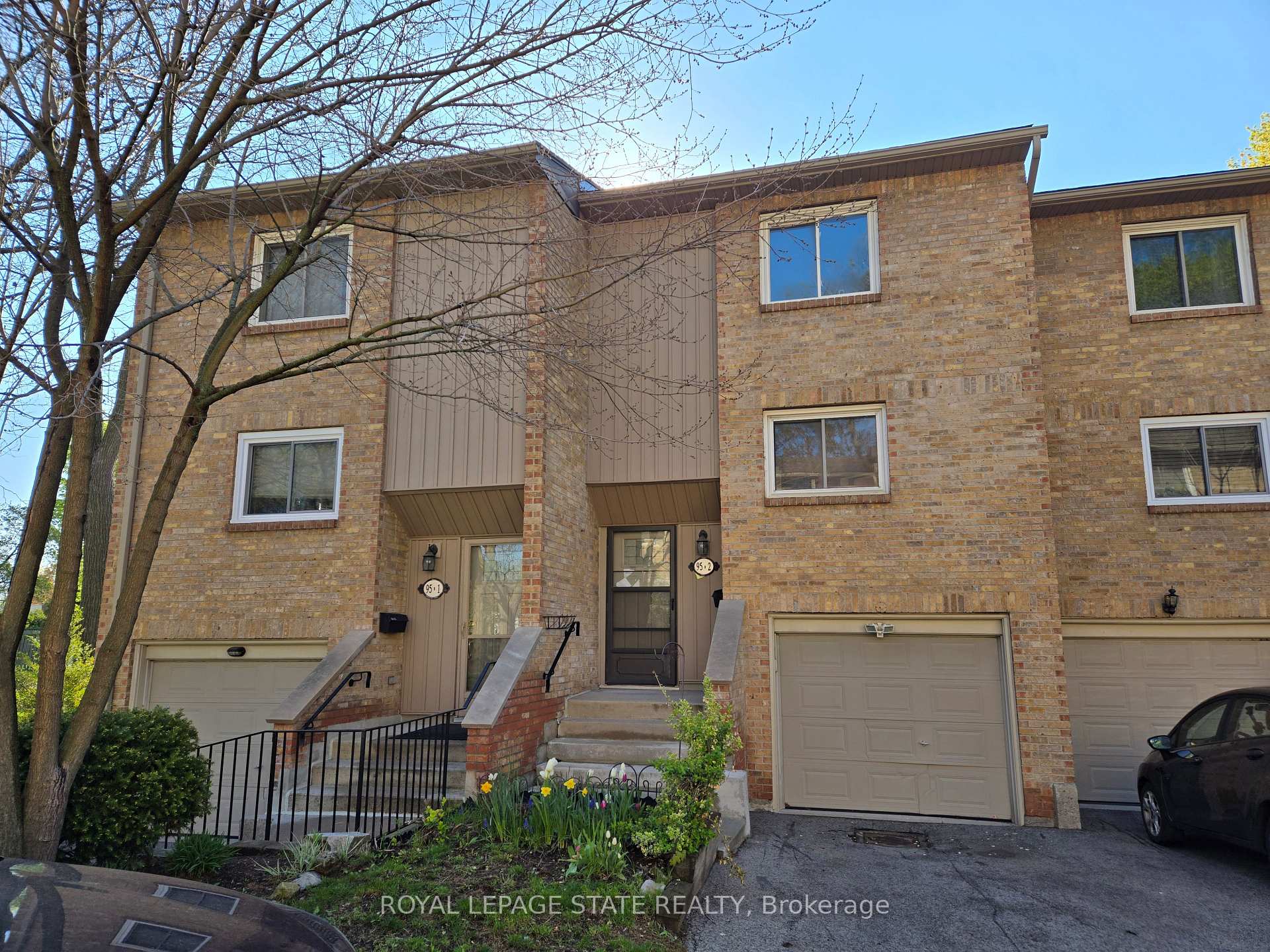 95 Fonthill Road 2, Hamilton, ON L8V 4Z7, Hamilton — photo 1