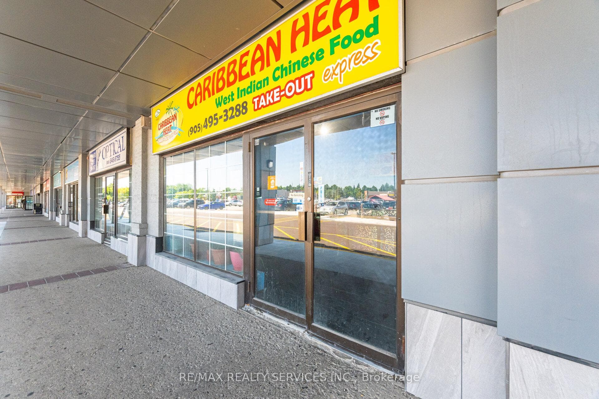 180 Sandalwood Parkway E 8A, Brampton, ON L6Z 1Y4, Brampton — photo 1