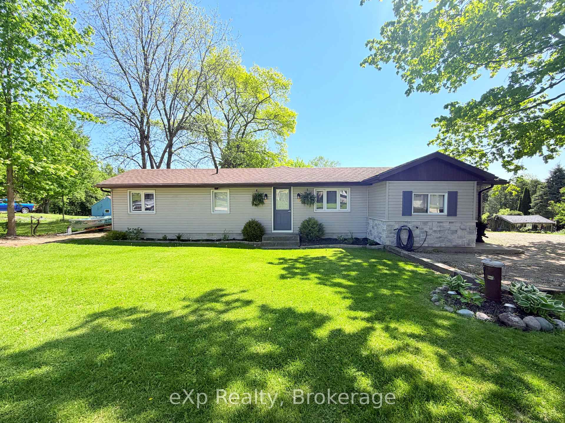12 Union Street N, Brockton, ON N0G 2V0, Brockton — photo 1