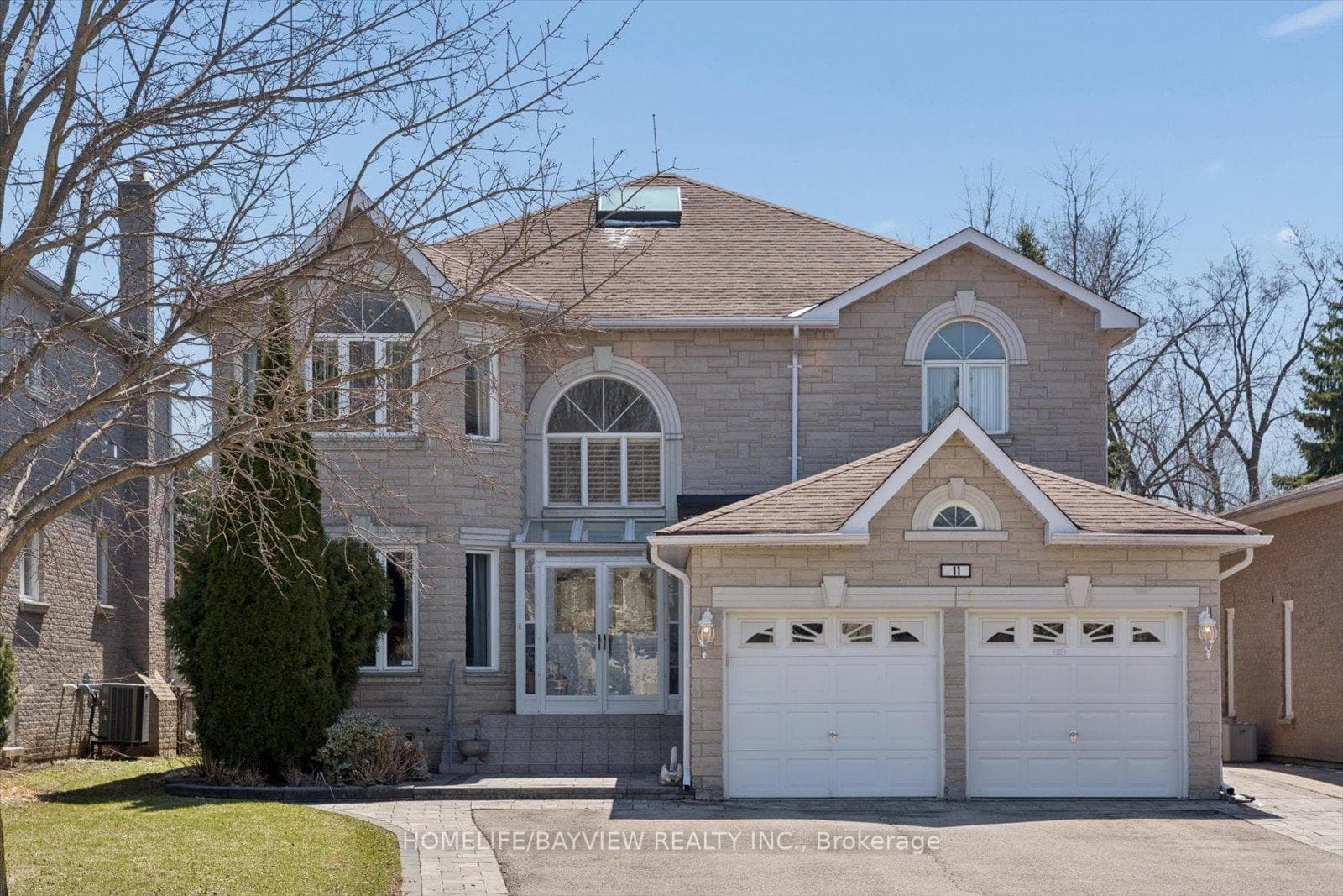 11 Sorrento Drive, Richmond Hill, ON L4C 0J8, Richmond Hill — photo 1