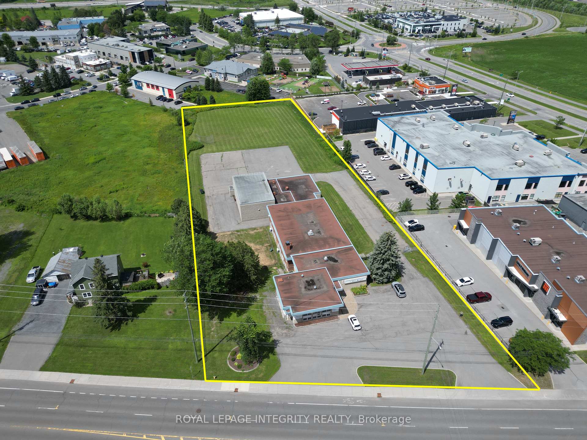 3775 St Joseph Boulevard, Orleans - Cumberland and Area, ON K4A 0N9, Orleans - Cumberland and Area — photo 1