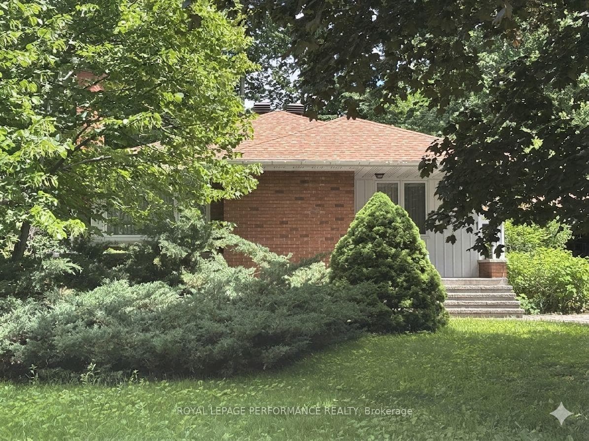 2061 Fairbanks Avenue, Alta Vista and Area, ON K1H 5Y9, Alta Vista and Area — photo 1