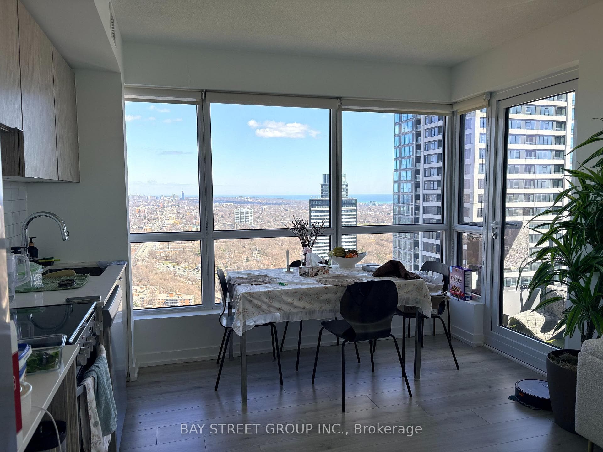 395 Bloor Street E 4010, Toronto, ON M4W 1H7, Toronto C08 — photo 1