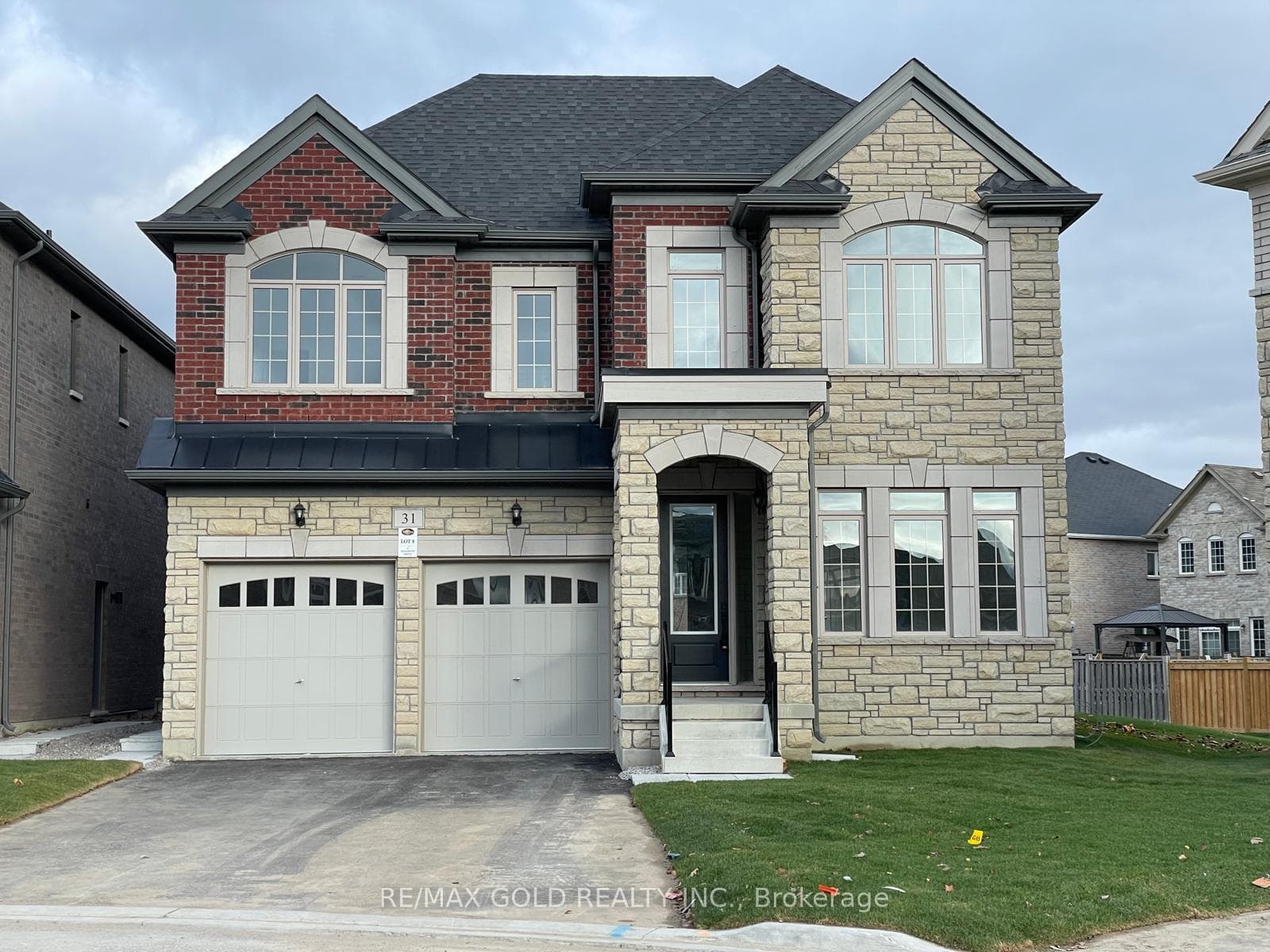 31 Dolomite Drive, Brampton, ON L6P 4R6, Brampton — photo 1