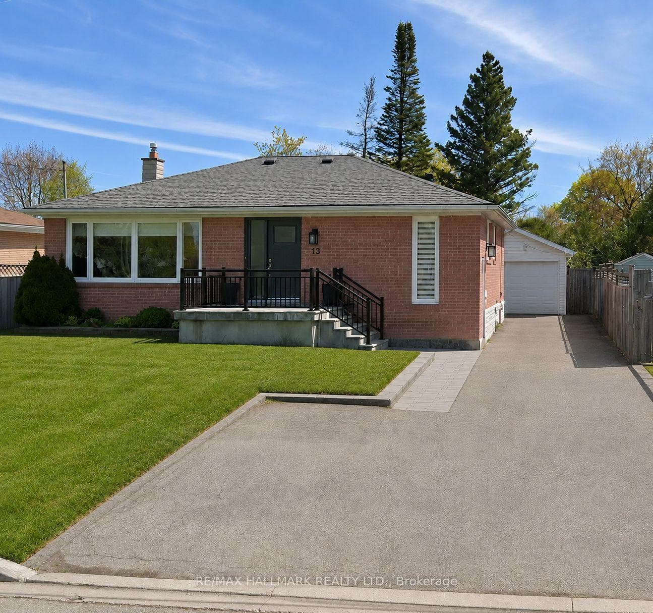 13 Patrick Drive, Aurora, ON L4G 2A6, Aurora — photo 1