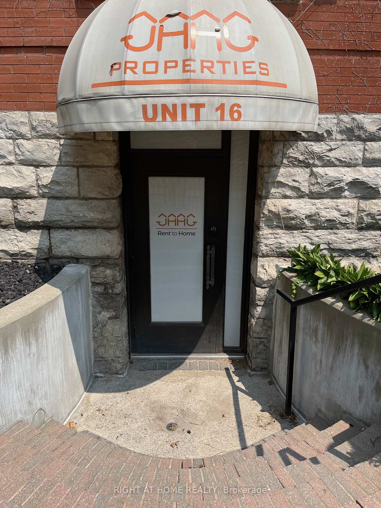 440 Wellington Street 16, London East, ON N6B 1X2, London East — photo 1