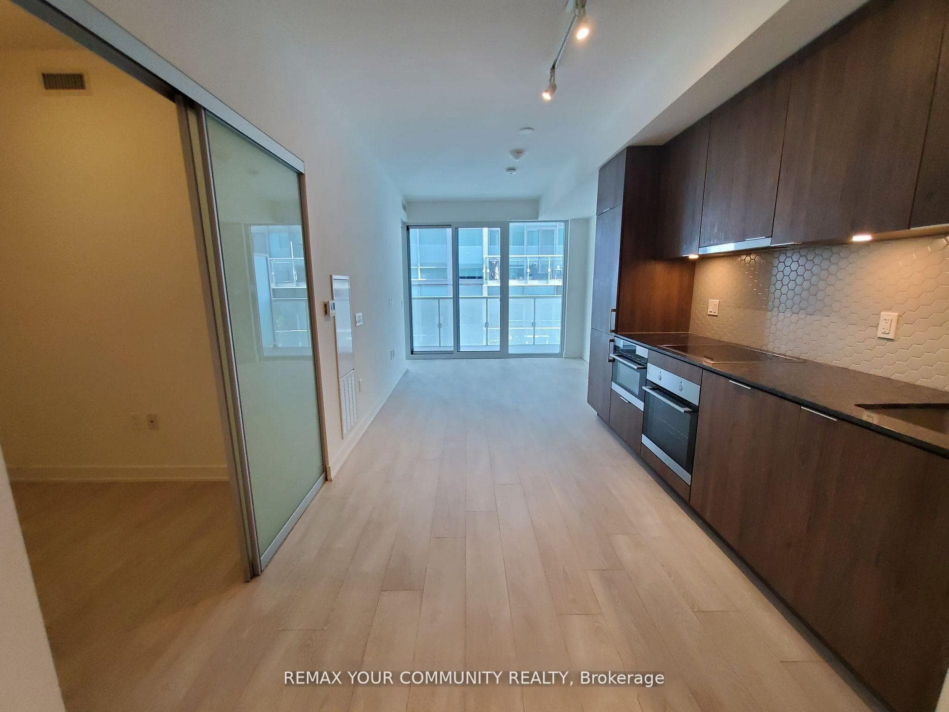 15 Queens Quay E 408, Toronto, ON M5E 0C5, Toronto C08 — photo 1
