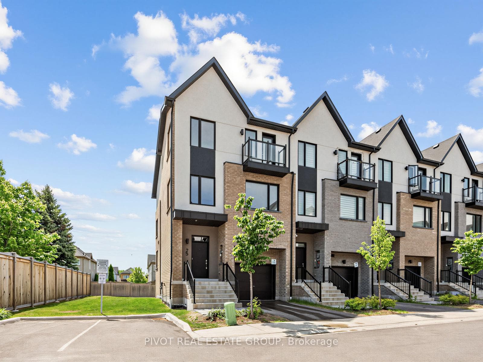 25 Lively Way, Whitby, ON L1R 0S3, Whitby — photo 1
