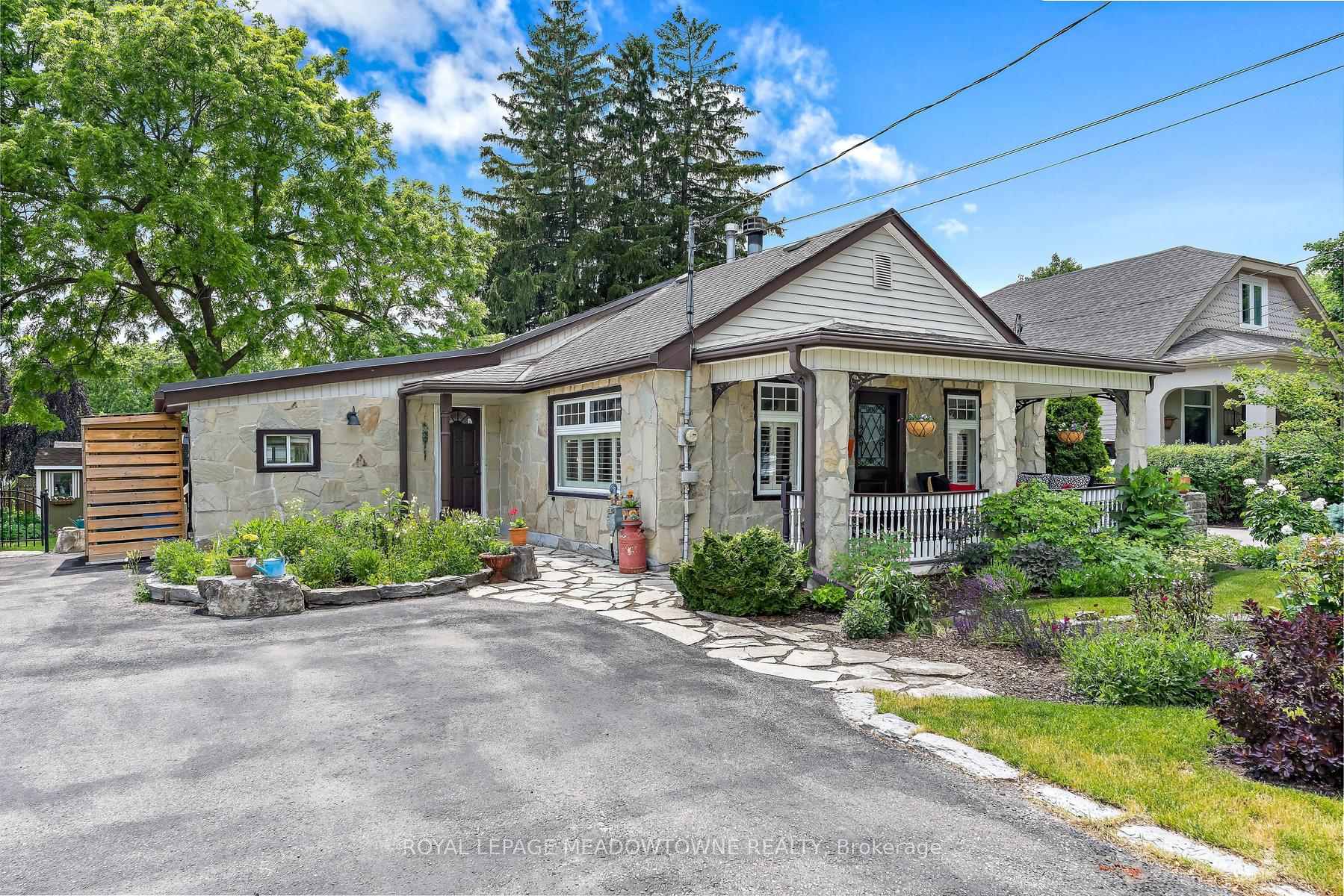 30 Victoria Street, Halton Hills, ON L7G 3N6, Halton Hills — photo 1