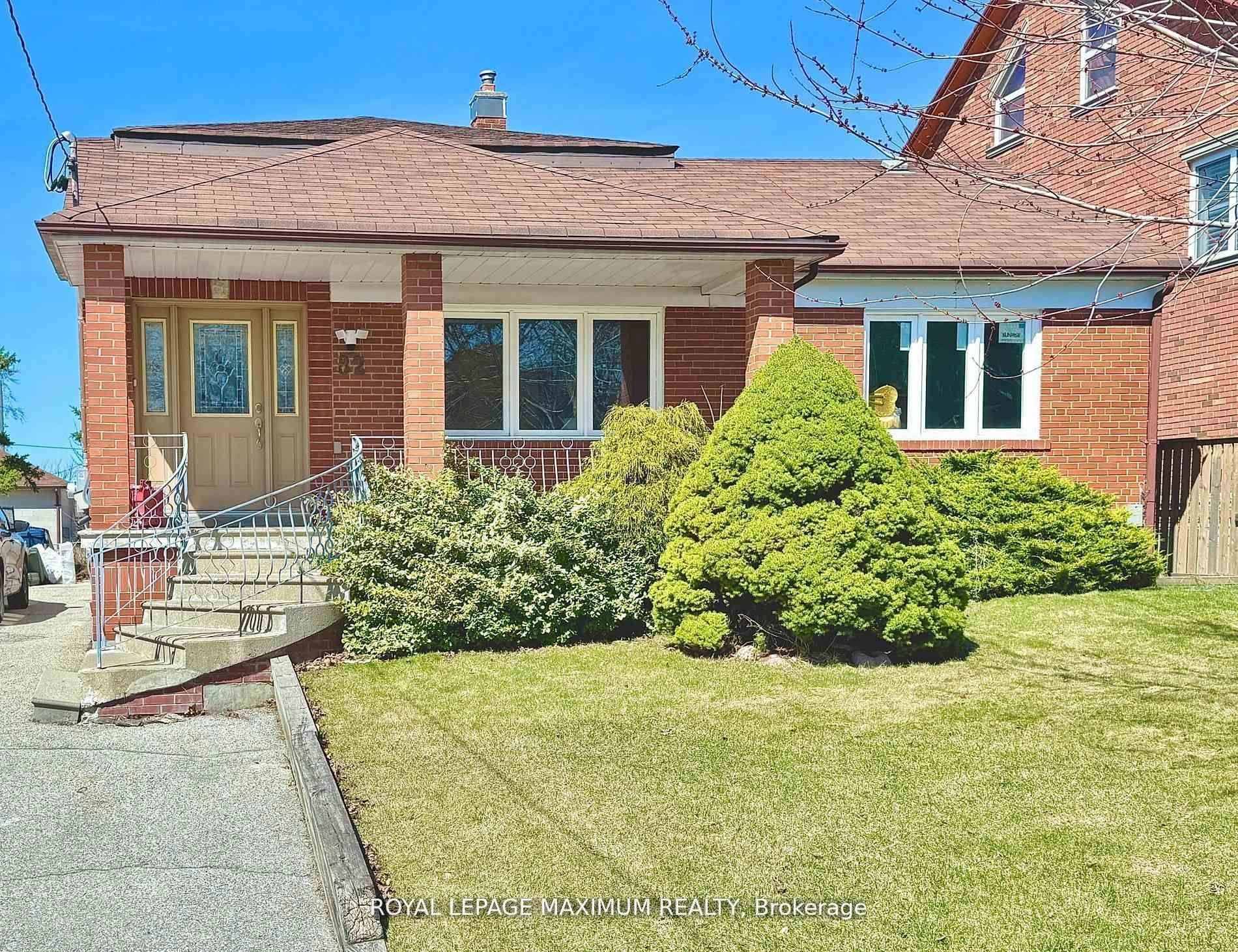 82 Calvington Drive (B) Lower, Toronto, ON M3M 2M1, Toronto W05 — photo 1