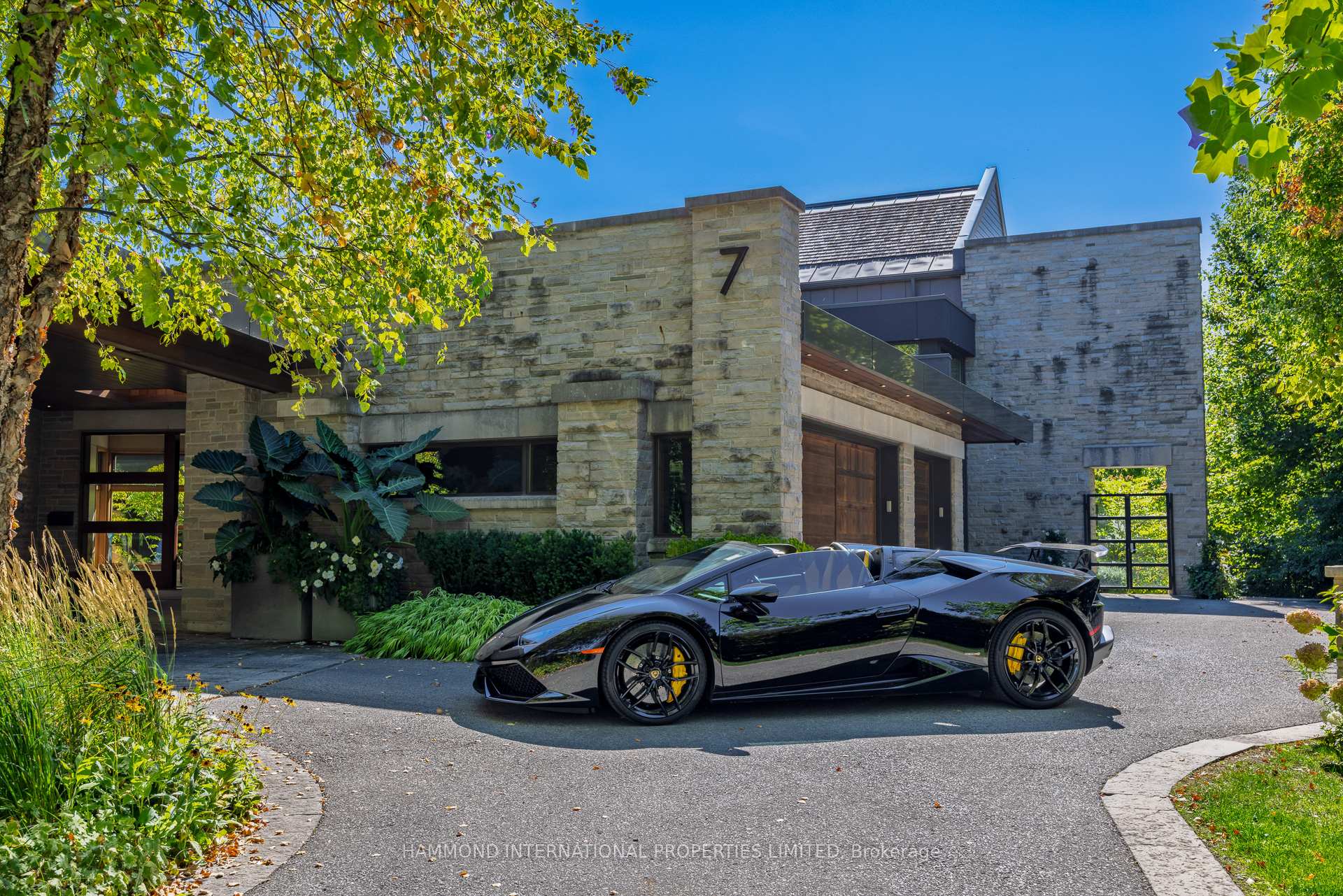 7 Oxbow Road, Toronto, ON M3B 1Z9, Toronto C13 — photo 1