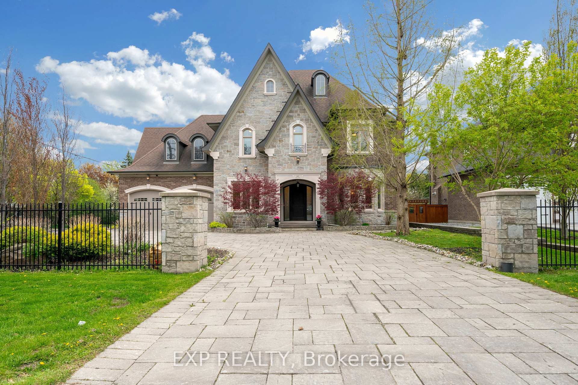 127 May Avenue, Richmond Hill, ON L4C 3S8, Richmond Hill — photo 1