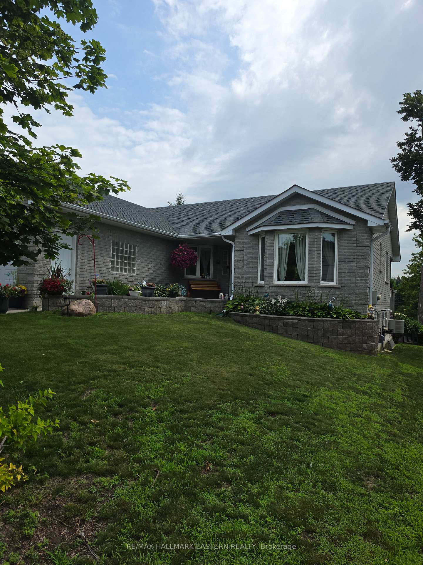 990 Silverdale Road, Peterborough, ON K9J 7W6, Peterborough — photo 1