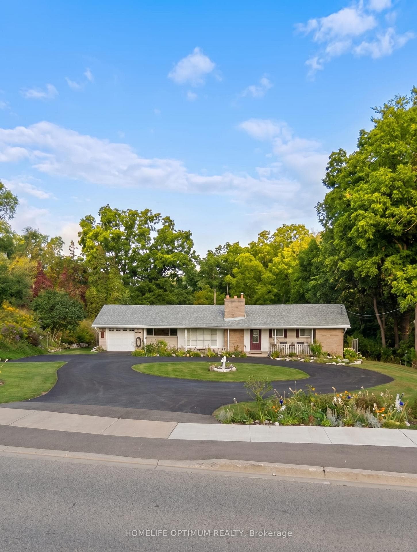 400 Maple Avenue, Halton Hills, ON L7G 1X1, Halton Hills — photo 1