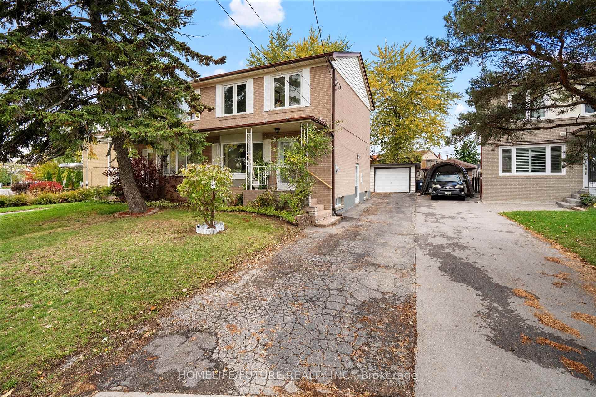 12 Ellendale Drive, Toronto, ON M1P 1N2, Toronto E04 — photo 1