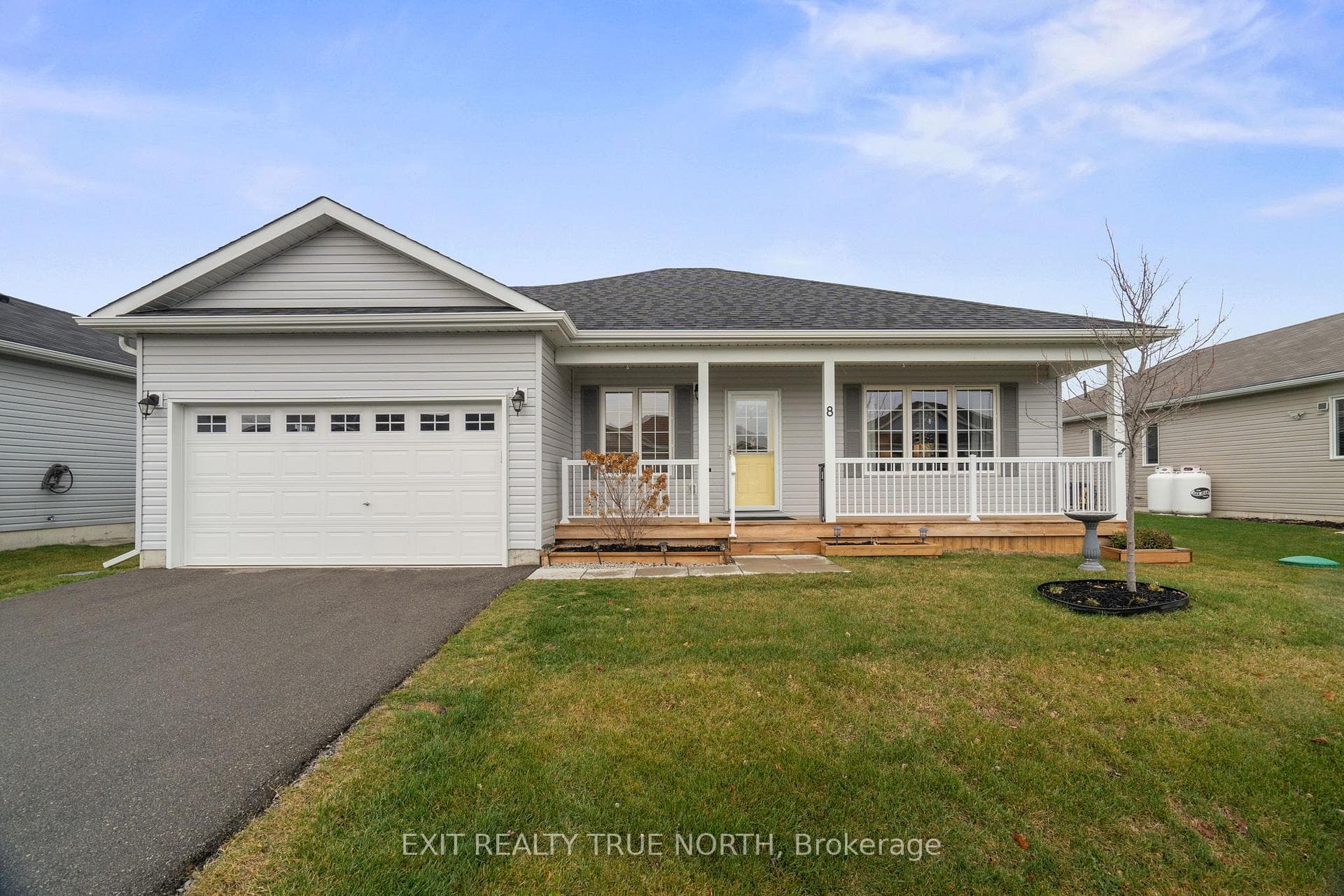 8 Sinclair Crescent, Ramara, ON L3V 8J9, Ramara — photo 1