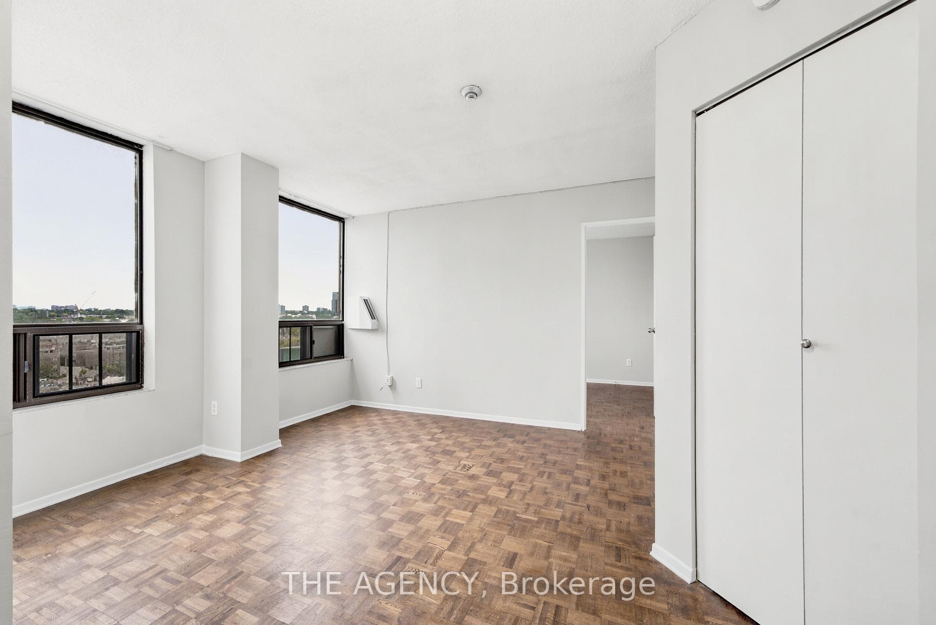 2360 Dundas Street W 1019B, Toronto, ON M6P 4B2, Toronto W02 — photo 1