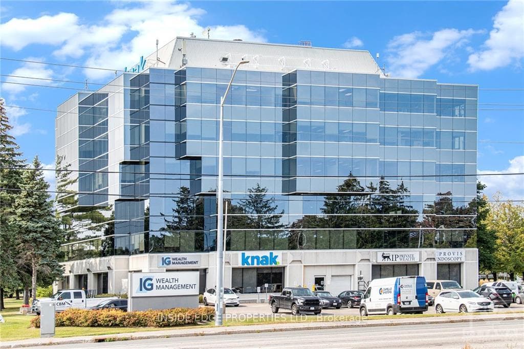 2 GURDWARA Road 300, Country Place - Pineglen - Crestview and Area, ON K2E 1A2, Country Place - Pineglen - Crestview and Area — photo 1