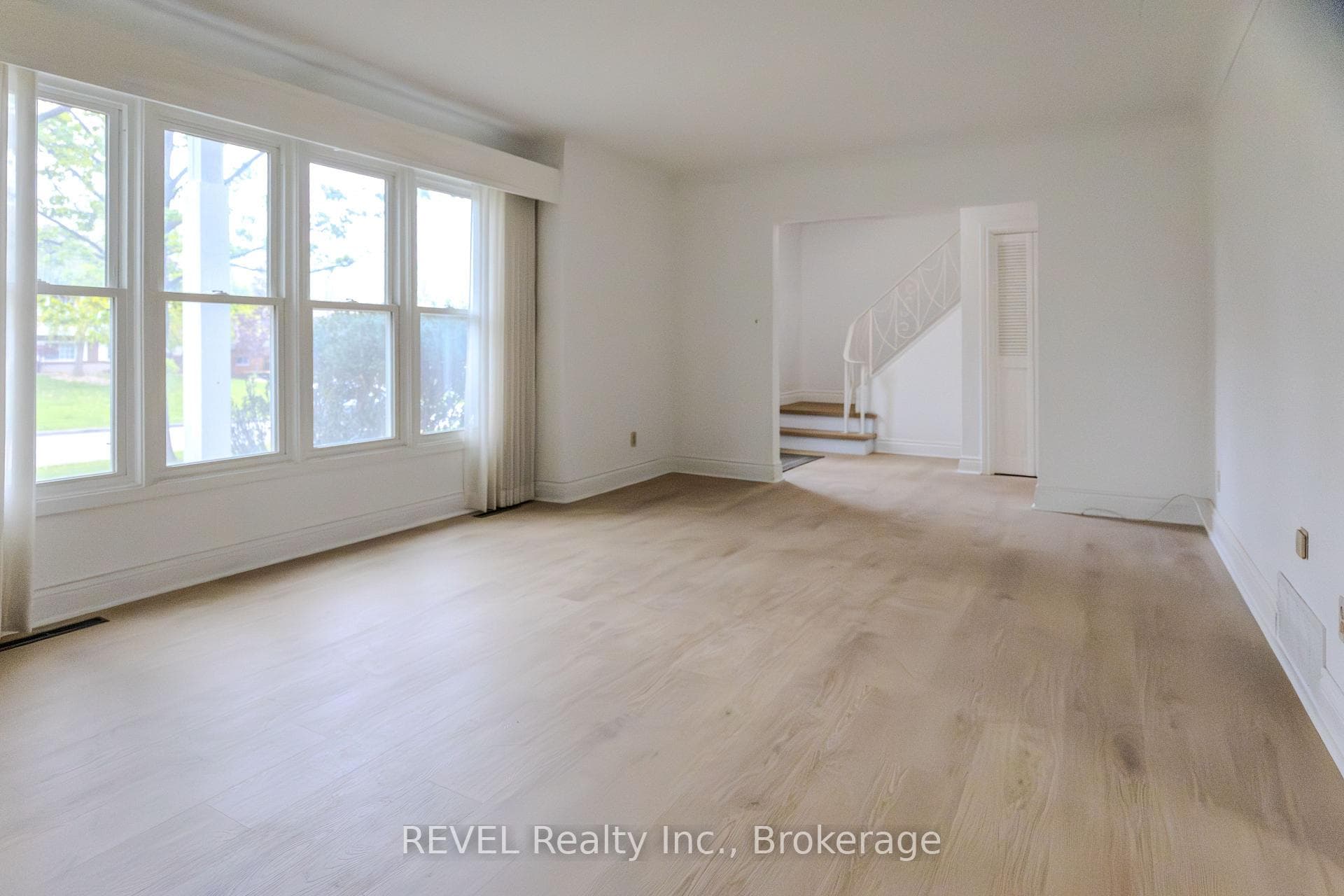 19 Woodington Crescent, St. Catharines, ON L2T 3T8, St. Catharines — photo 1