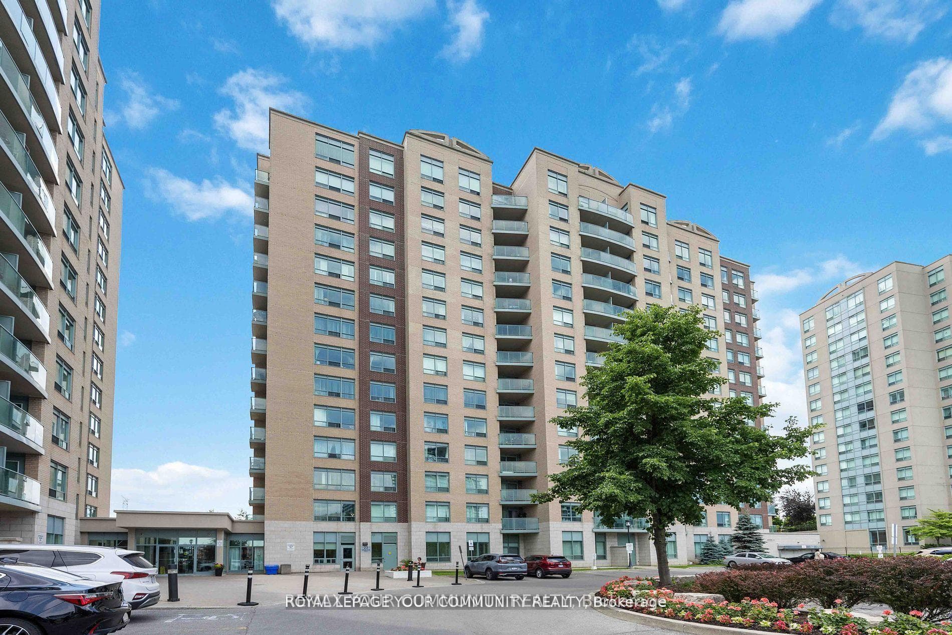 23 Oneida Crescent 909, Richmond Hill, ON L4B 0A2, Richmond Hill — photo 1