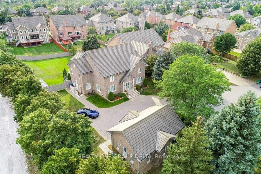 1918 Royal Credit Boulevard, Mississauga, ON L5M 4Y1, Mississauga — photo 1