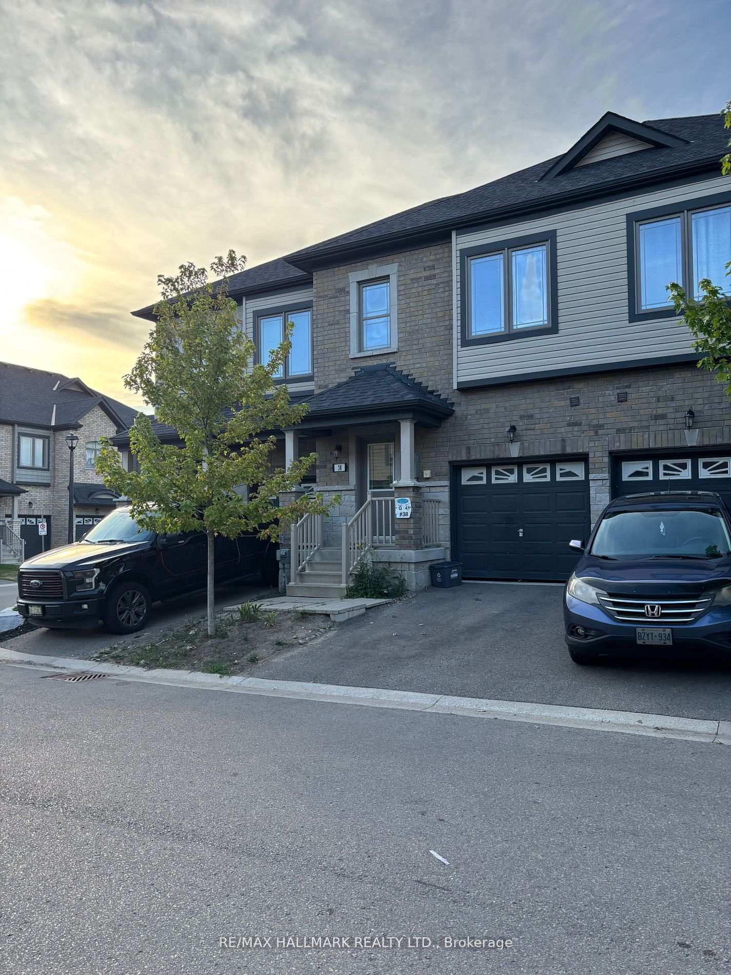 38 Deneb Street, Barrie, ON L4M 0K6, Barrie — photo 1