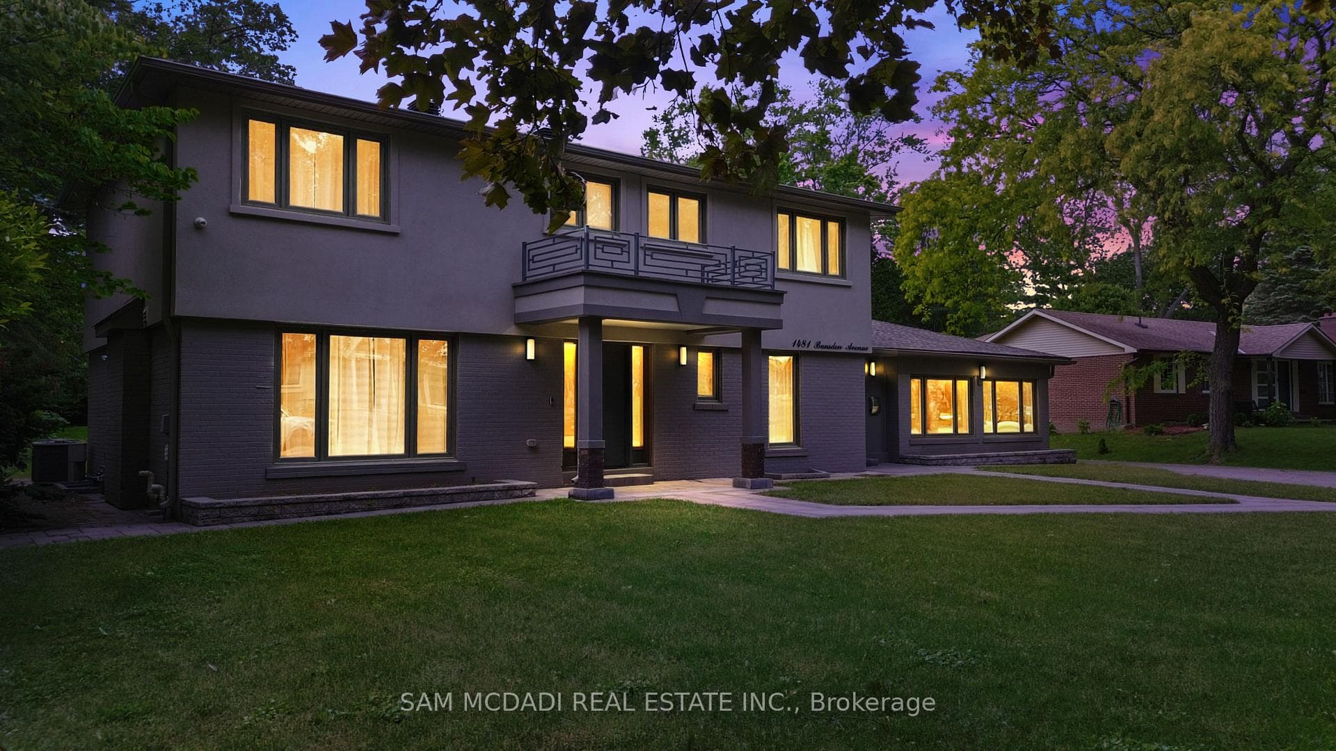 1481 Bunsden Avenue, Mississauga, ON L5H 2B5
