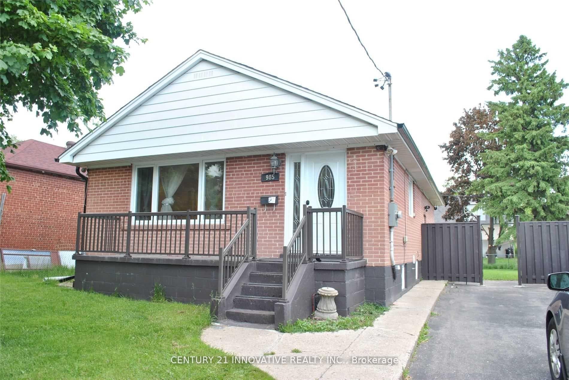 985 Victoria Park Avenue BSMT Studio Space, Toronto, ON M4B 2J4, Toronto E03 — photo 1