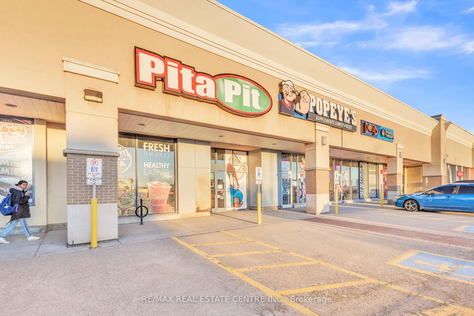 589 Fairway Road S, Kitchener, ON N2C 1X4, Kitchener — photo 1