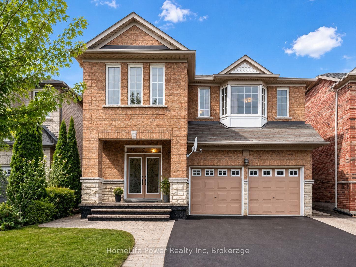 15 Lucky Lane, Brampton, ON L6R 3M3, Brampton — photo 1