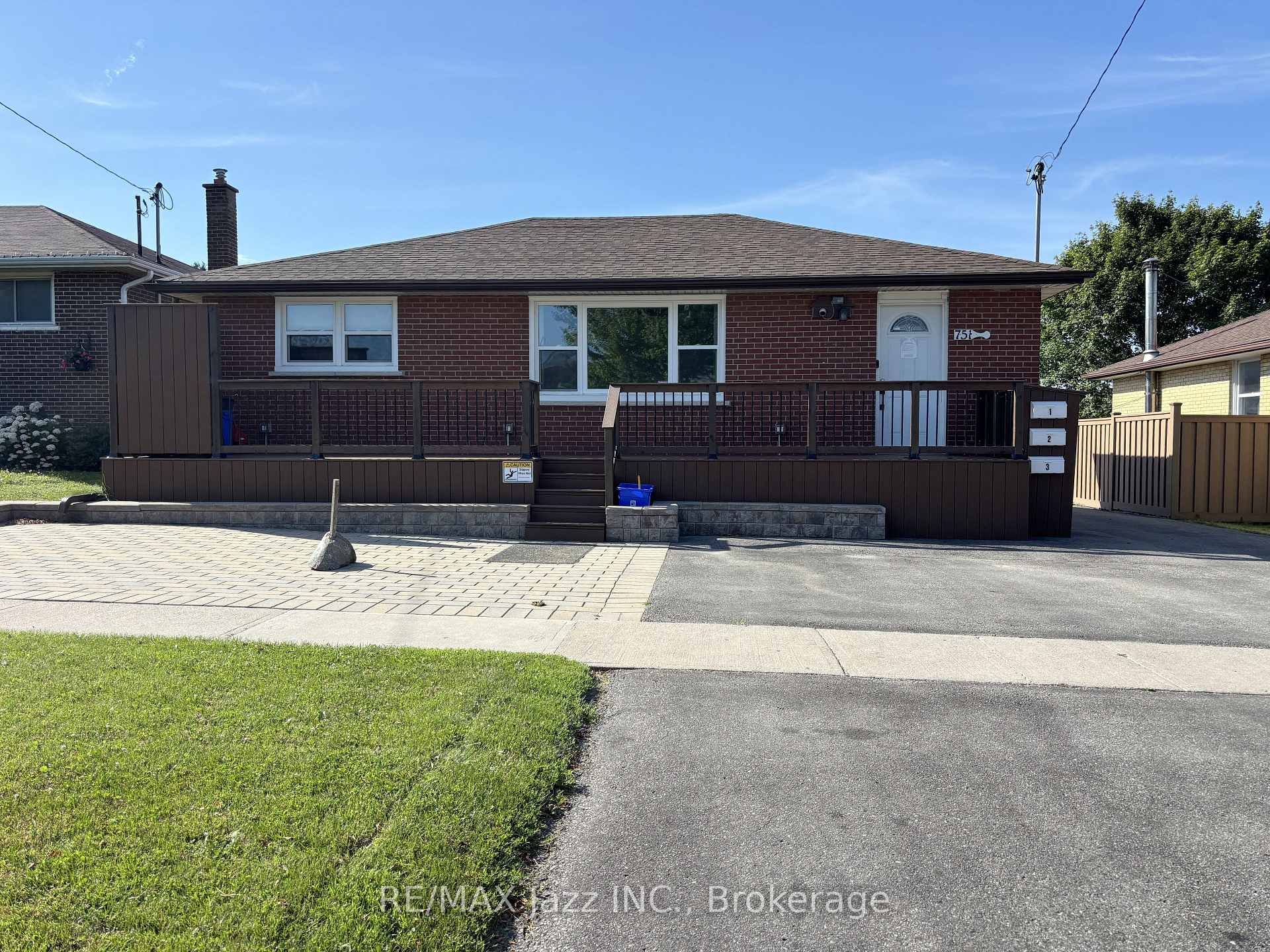 751 Phillip Murray Avenue, Oshawa, ON L1J 1J2, Oshawa — photo 1