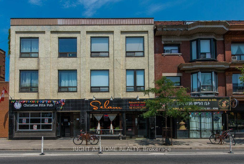 812 Bloor Street W, Toronto, ON M6G 1L9, Toronto W02 — photo 1