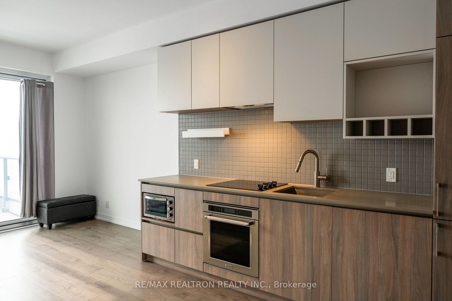 950 Portage Parkway 5208, Vaughan, ON L4K 0J7, Vaughan — photo 1