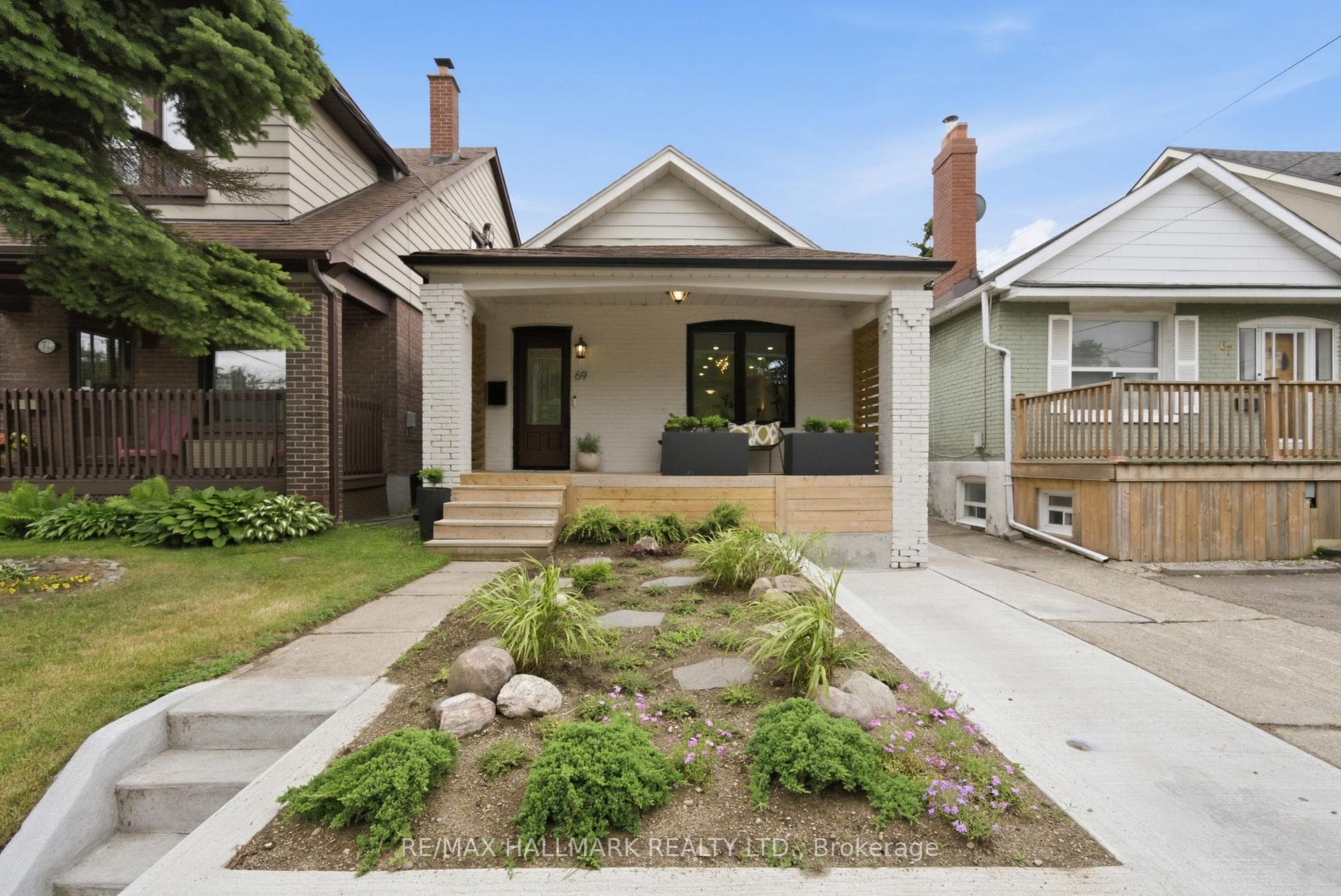 69 Gatwick Avenue, Toronto E03, ON M4C 1W4, Toronto E03 — photo 1