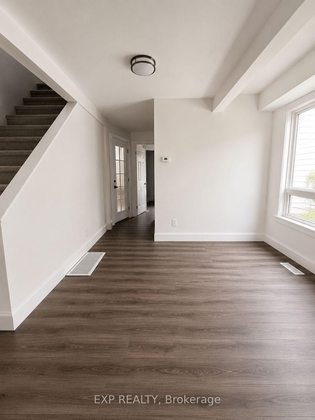 6564 Level Avenue, Niagara Falls, ON L2G 4B7, Niagara Falls — photo 1