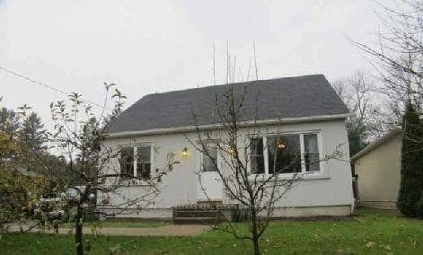 553 Rebecca Street, Oakville, ON L6K 1L2, Oakville — photo 1
