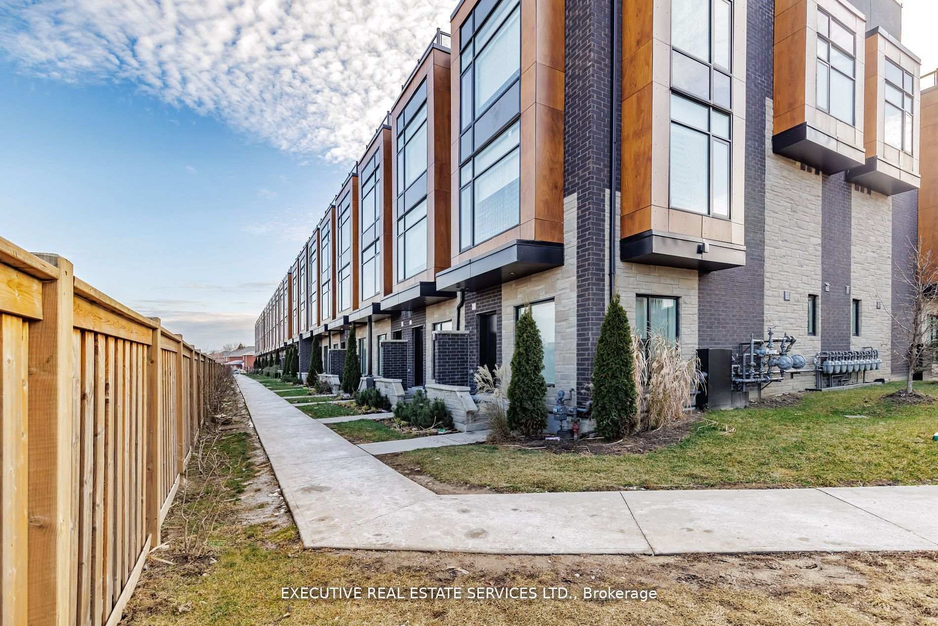 200 Malta Avenue 39, Brampton, ON L6Y 6H8, Brampton — photo 1