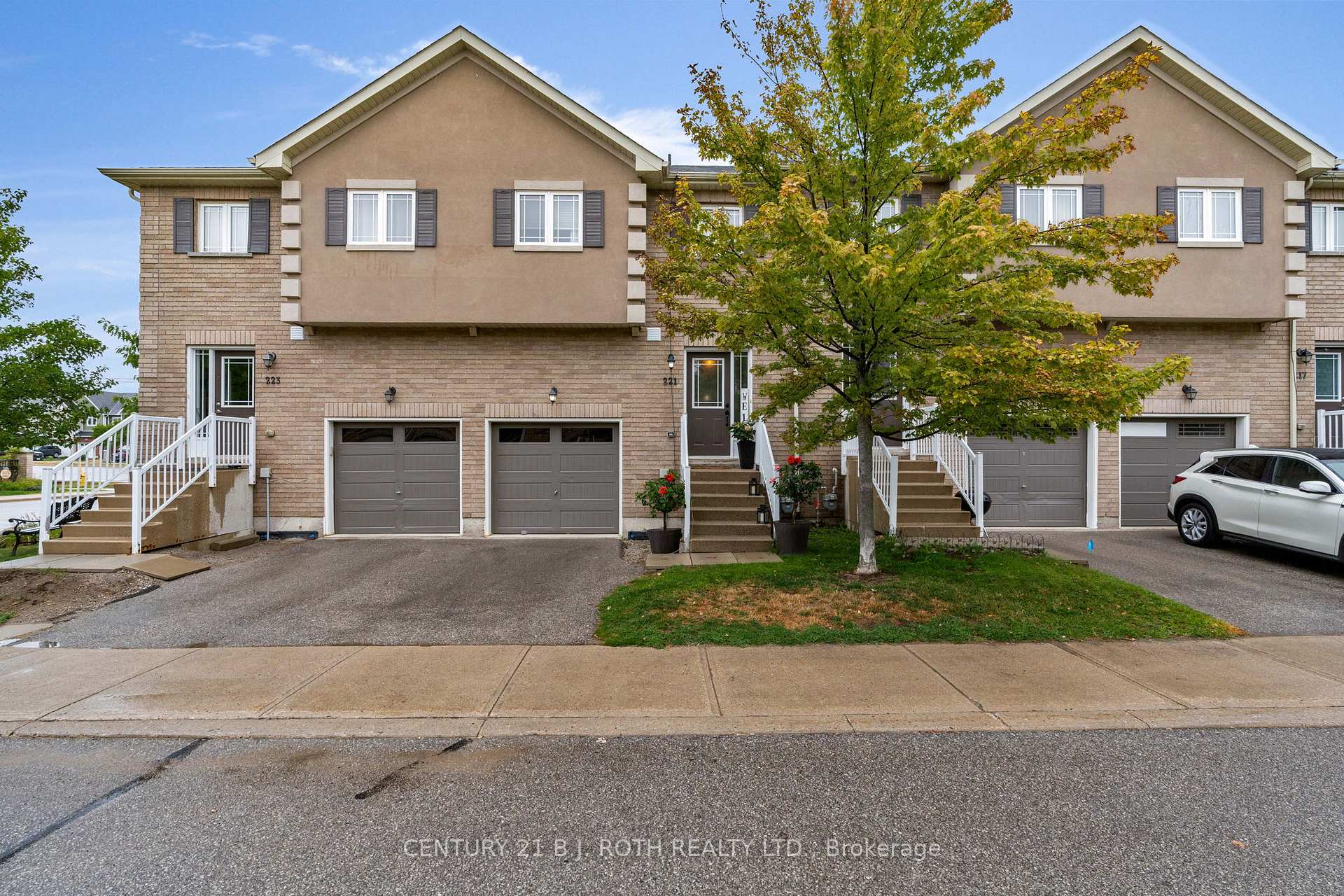 221 Harvie Road, Barrie, ON L4N 9P8, Barrie — photo 1