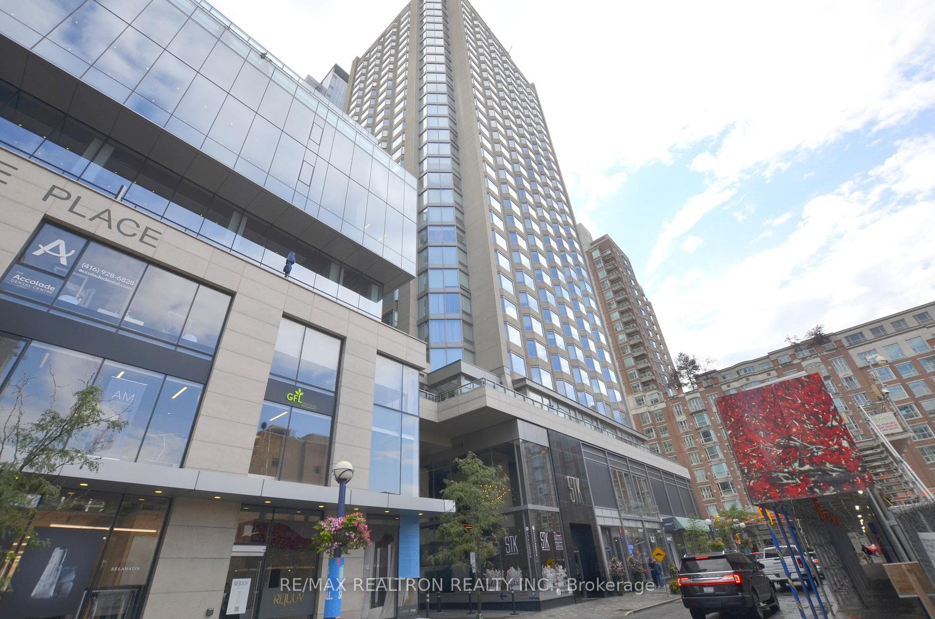 155 Yorkville Avenue 713, Toronto, ON M5R 0B4, Toronto C02 — photo 1