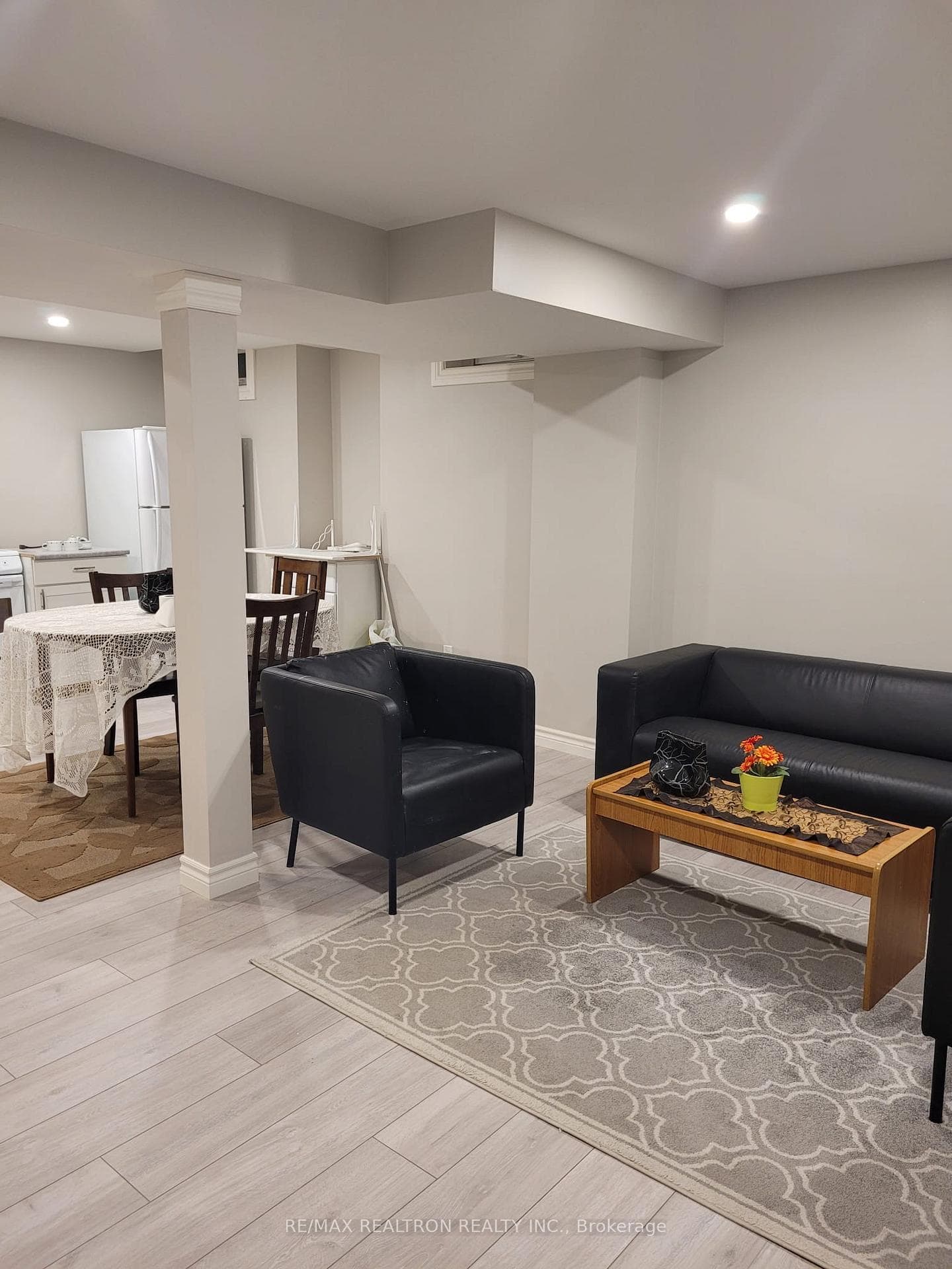 7 Billingham Heights Bsmt A, Aurora, ON L4G 7R8, Aurora — photo 1
