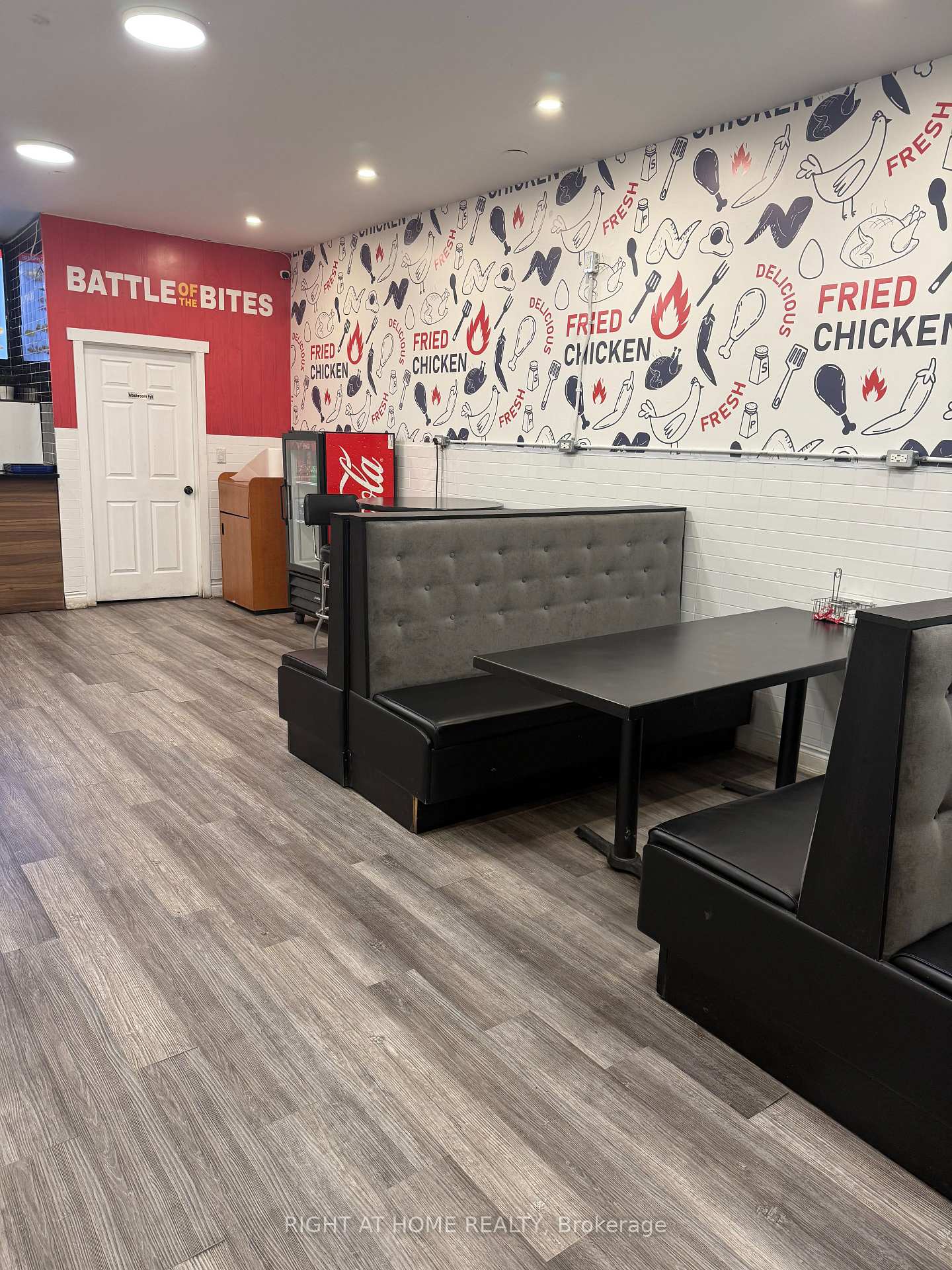 2977 Lake Shore Boulevard W, Toronto, ON M8V 1J8, Toronto W06 — photo 1