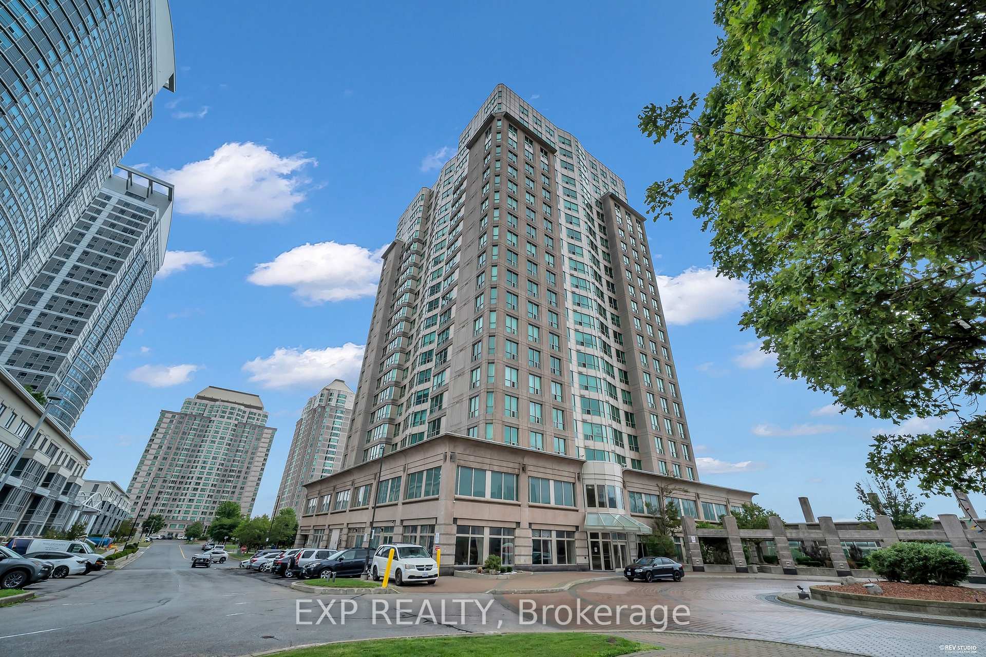 8 Lee Centre Drive N 1016, Toronto, ON M1H 3H8, Toronto E09 — photo 1