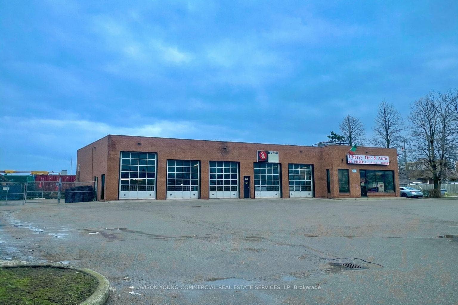 1810 Wilson Avenue, Toronto, ON M3L 1A7, Toronto W05 — photo 1